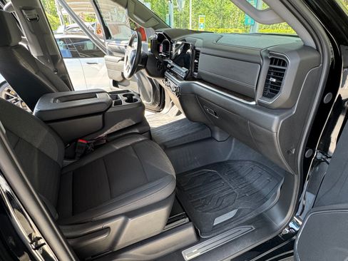 Used 2024 GMC Sierra 1500 Elevation image 14