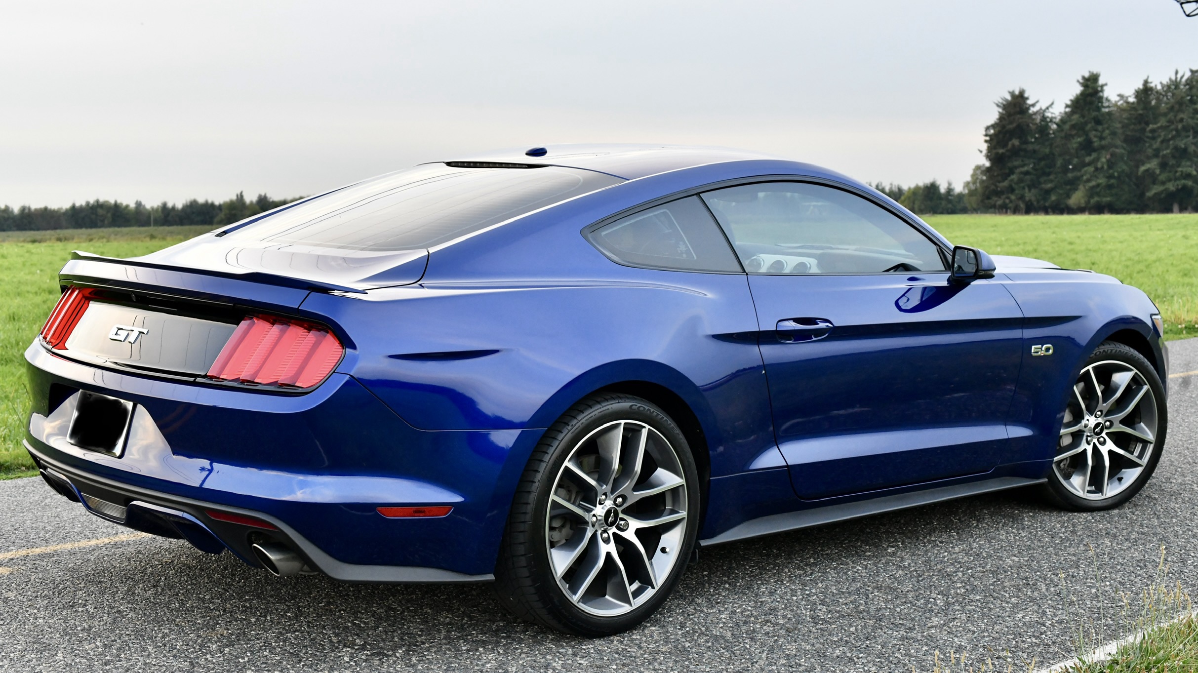 Used 2015 Ford Mustang GT Premium w/ Enhanced Security Package RWD image 2