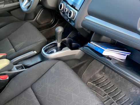 Used 2015 Honda Fit EX image 19