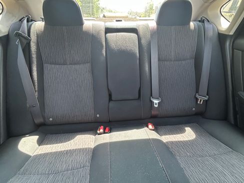 Used 2015 Nissan Sentra SV image 9