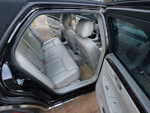 Used 2008 Cadillac DTS w/ Sun And Navigation Package image 14