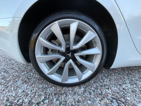 Used 2019 Tesla Model 3 Standard Range Plus image 15