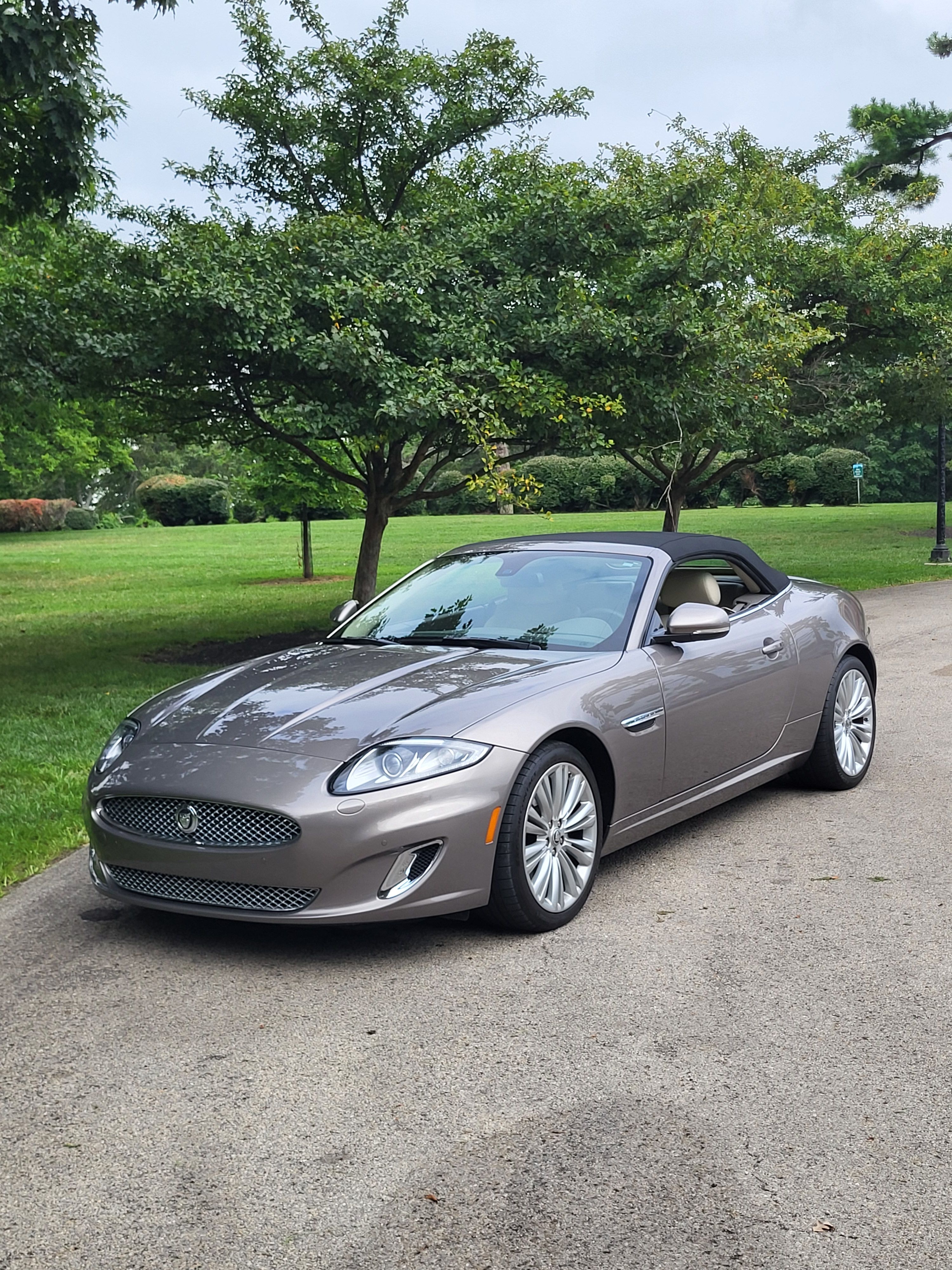 Used 2012 Jaguar XK Convertible RWD image 15