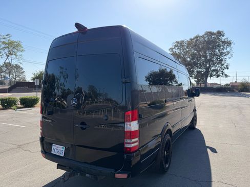 Used 2012 Mercedes-Benz Sprinter 2500 image 5