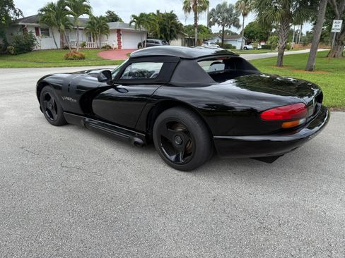 Used 1995 Dodge Viper RT/10 image 6