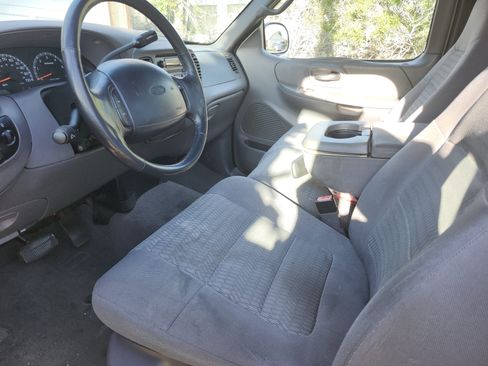 Used 2001 Ford F150 2WD Regular Cab image 5