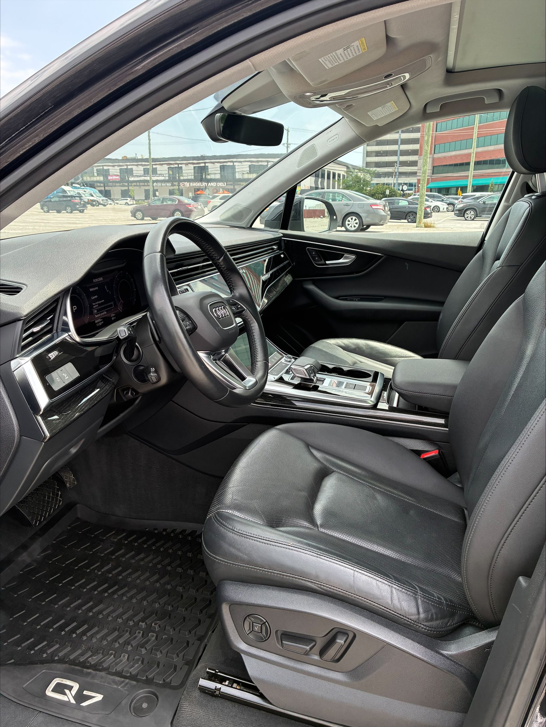 Used 2020 Audi Q7 3.0T Premium Plus w/ Premium Plus Package AWD/4WD image 6