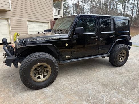 Used 2018 Jeep Wrangler Unlimited Sport image 1