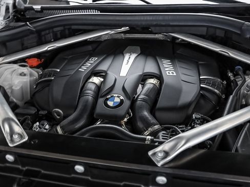 Used 2019 BMW X5 xDrive50i w/ M Sport Package AWD/4WD image 26