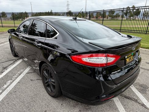 Used 2016 Ford Fusion Energi Titanium FWD image 6