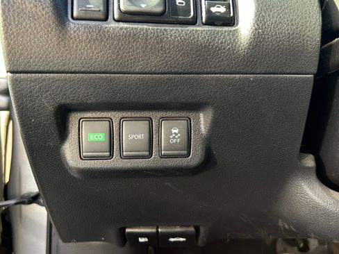 Used 2018 Nissan Sentra SR image 18