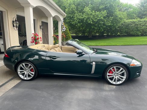 Used 2007 Jaguar XKR R RWD image 2