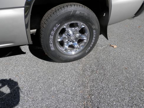 Used 2004 Chevrolet Silverado 1500 LT w/ Light Duty Power Package image 20