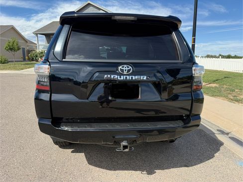 Used 2015 Toyota 4Runner SR5 AWD/4WD image 8