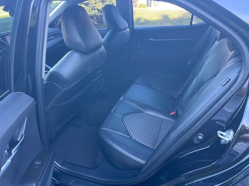 Used 2023 Toyota Camry SE w/ Cold Weather Package image 11