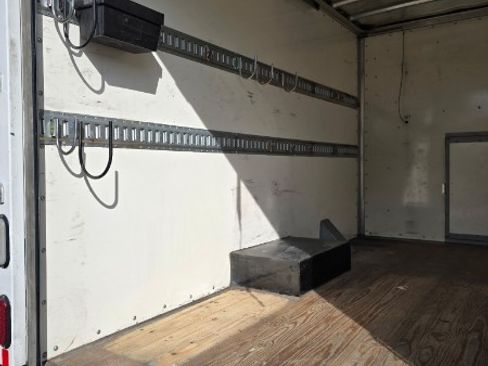 Used 2017 Chevrolet Express 3500 image 8