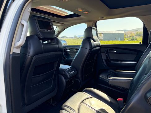 Used 2008 GMC Acadia SLT AWD/4WD image 2