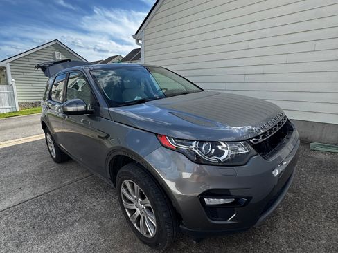 Used 2016 Land Rover Discovery Sport SE AWD/4WD image 6