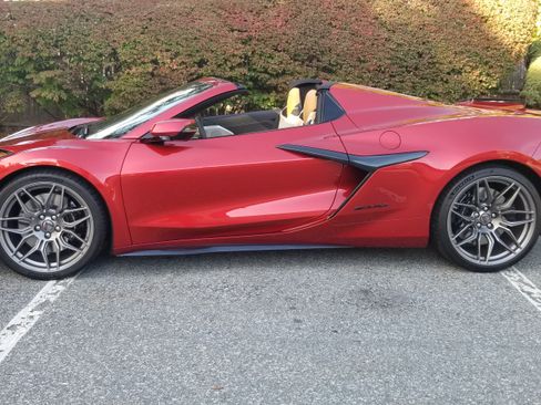 Used 2025 Chevrolet Corvette Z06 w/ Battery Protection Package RWD image 20