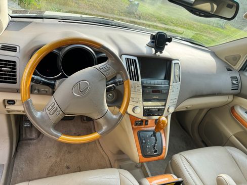 Used 2005 Lexus RX 330 AWD image 9