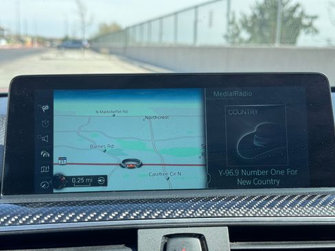 Used 2017 BMW M4 Coupe image 21