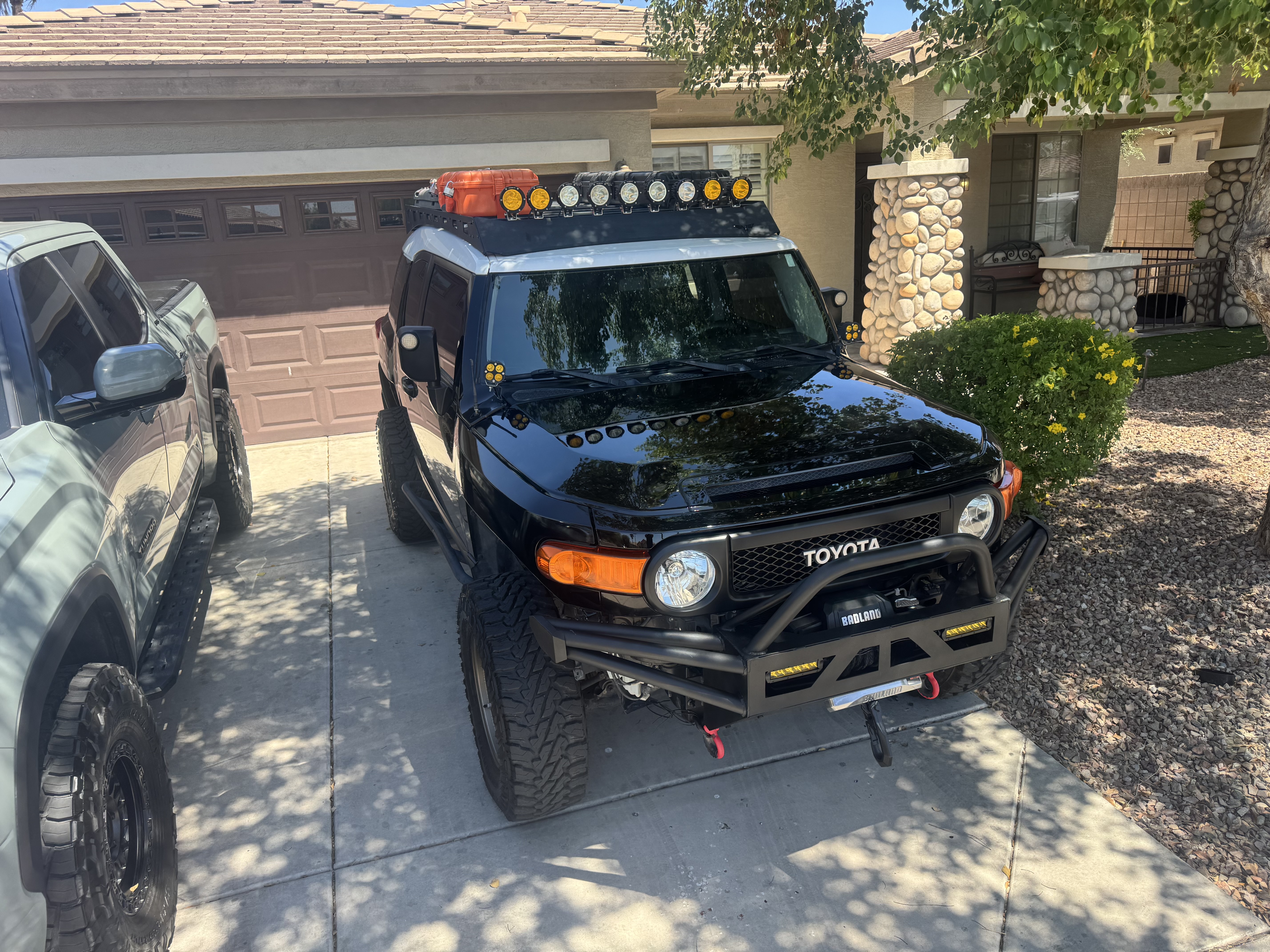 Used 2010 Toyota FJ Cruiser 4WD image 2