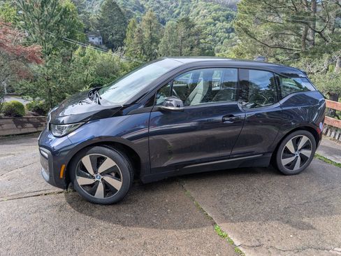 Used 2019 BMW i3 image 2