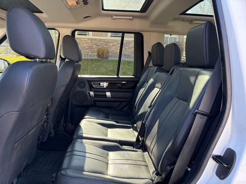 Used 2016 Land Rover LR4 HSE Silver Edition image 11