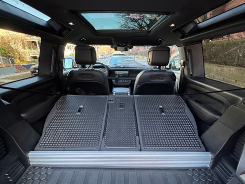 Used 2022 Land Rover Defender 90 Carpathian Edition image 14