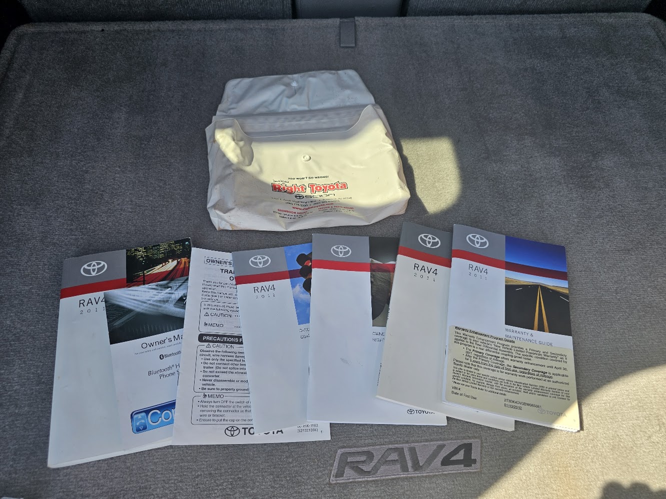 Used 2011 Toyota RAV4 Limited AWD/4WD image 14