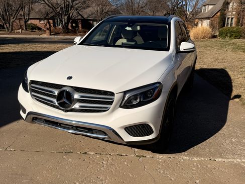 Used 2019 Mercedes-Benz GLC 350e 4MATIC image 15
