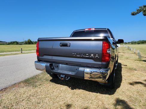 Used 2014 Toyota Tundra SR5 w/ SR5 Upgrade Package RWD image 6
