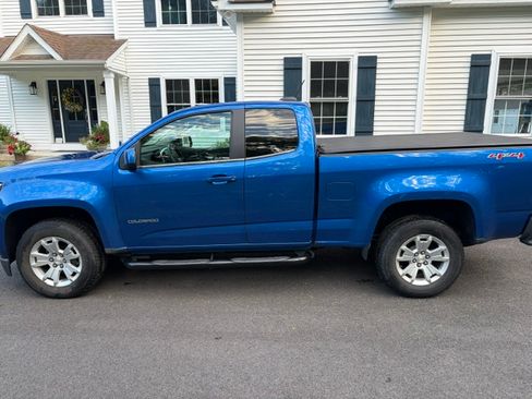Used 2020 Chevrolet Colorado LT AWD/4WD image 9