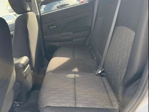 Used 2026 Mitsubishi Outlander Sport SE AWD/4WD image 12
