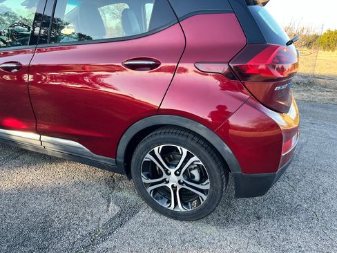 Used 2017 Chevrolet Bolt Premier w/ Driver Confidence II Package image 13