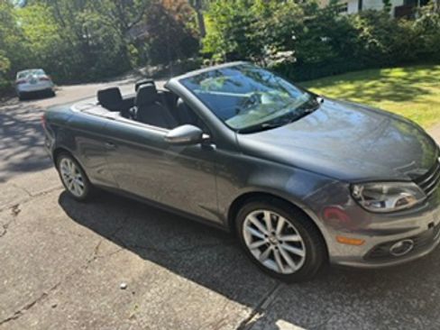 Used 2012 Volkswagen Eos Komfort FWD image 1