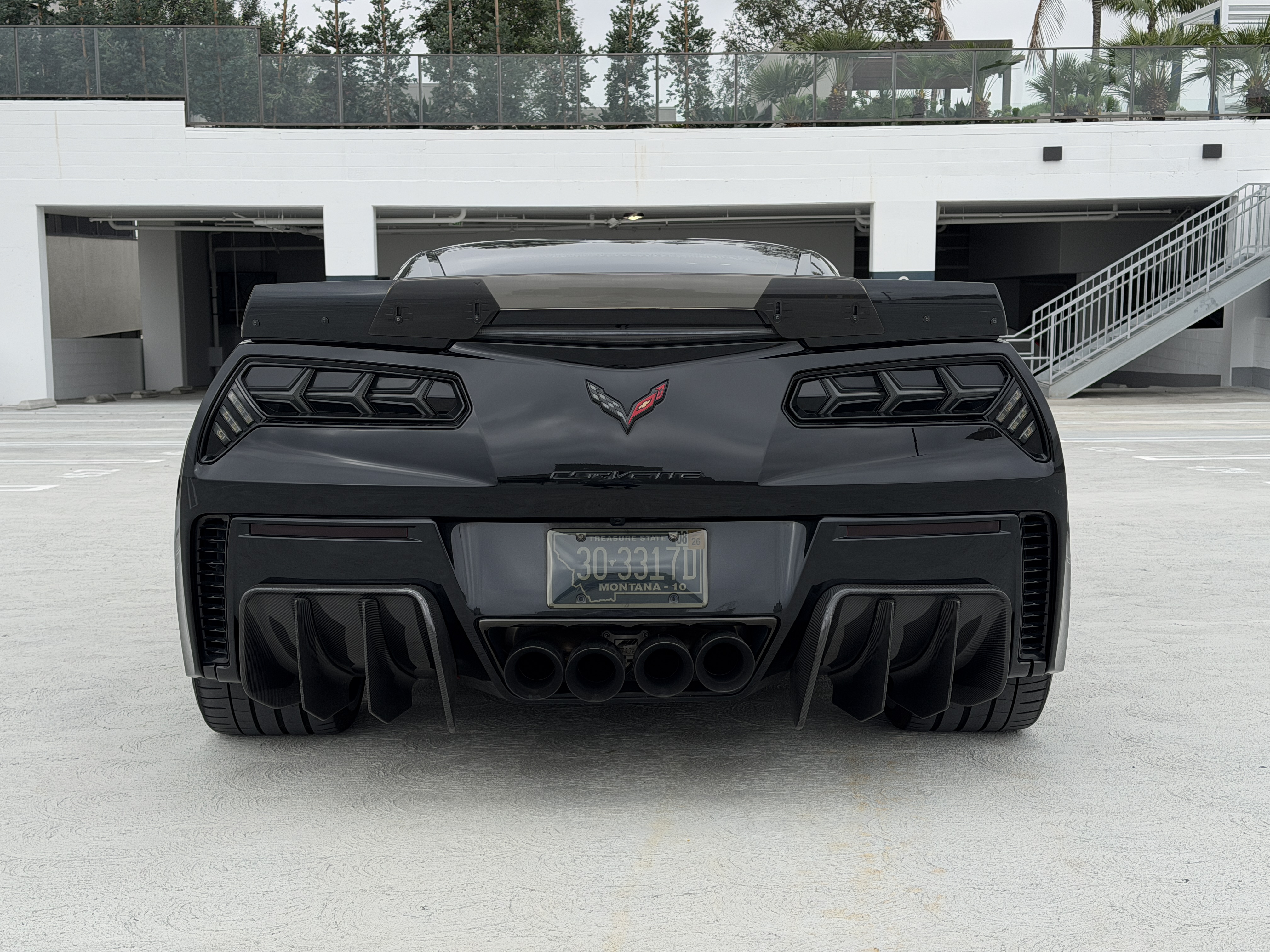 Used 2015 Chevrolet Corvette Z06 w/ 3LZ Preferred Equipment Group RWD image 6
