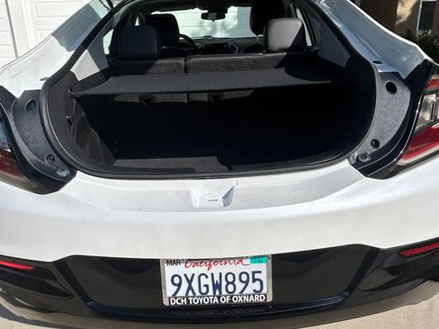 Used 2018 Chevrolet Volt LT w/ Comfort Package FWD image 15