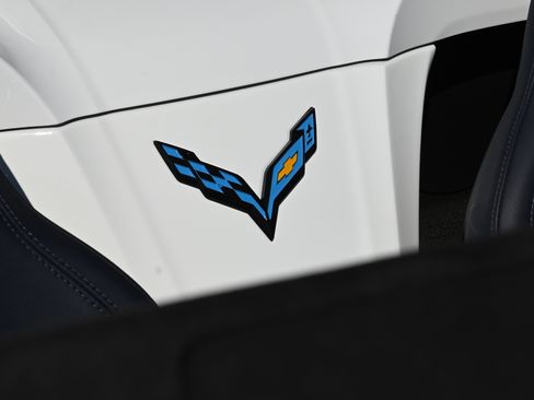 Used 2017 Chevrolet Corvette Stingray Convertible w/ 3LT Preferred Equipment Group RWD image 17
