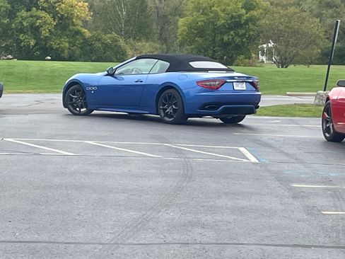 Used 2015 Maserati GranTurismo Sport RWD image 2