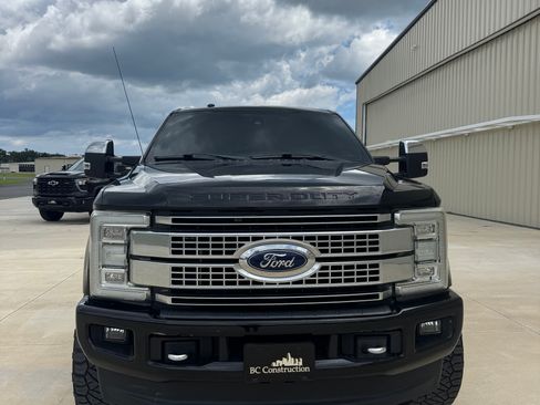 Used 2017 Ford F350 Platinum AWD/4WD image 2