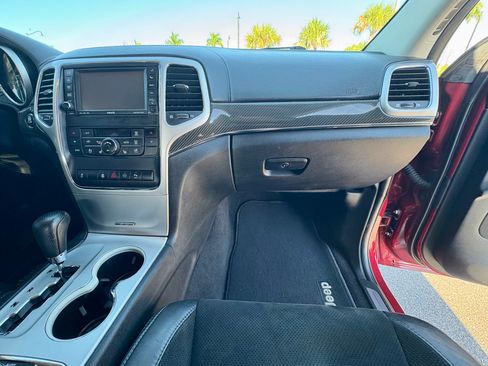 Used 2012 Jeep Grand Cherokee SRT8 w/ Luxury Group II image 24