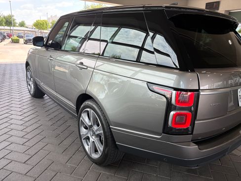 Used 2019 Land Rover Range Rover HSE image 2