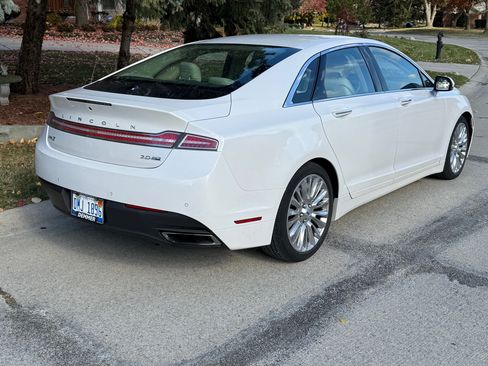 Used 2015 Lincoln MKZ AWD w/ Equipment Group 102A Reserve image 5