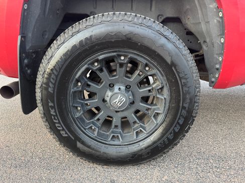 Used 2014 Toyota Tundra SR5 w/ SR5 Upgrade Package image 13