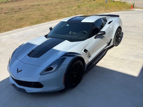 Used 2019 Chevrolet Corvette Grand Sport w/ Z07 Performance Package image 7