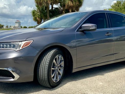 Used 2019 Acura TLX w/ Technology Package image 5
