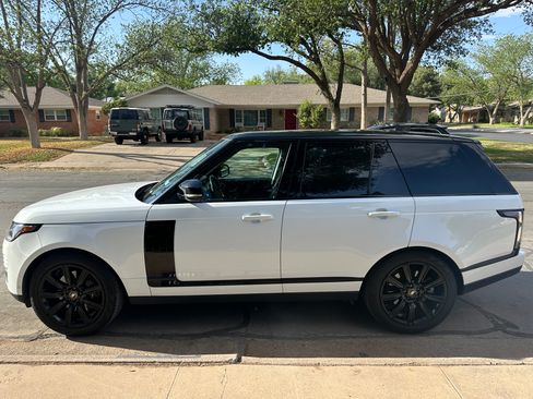 Used 2020 Land Rover Range Rover HSE image 14