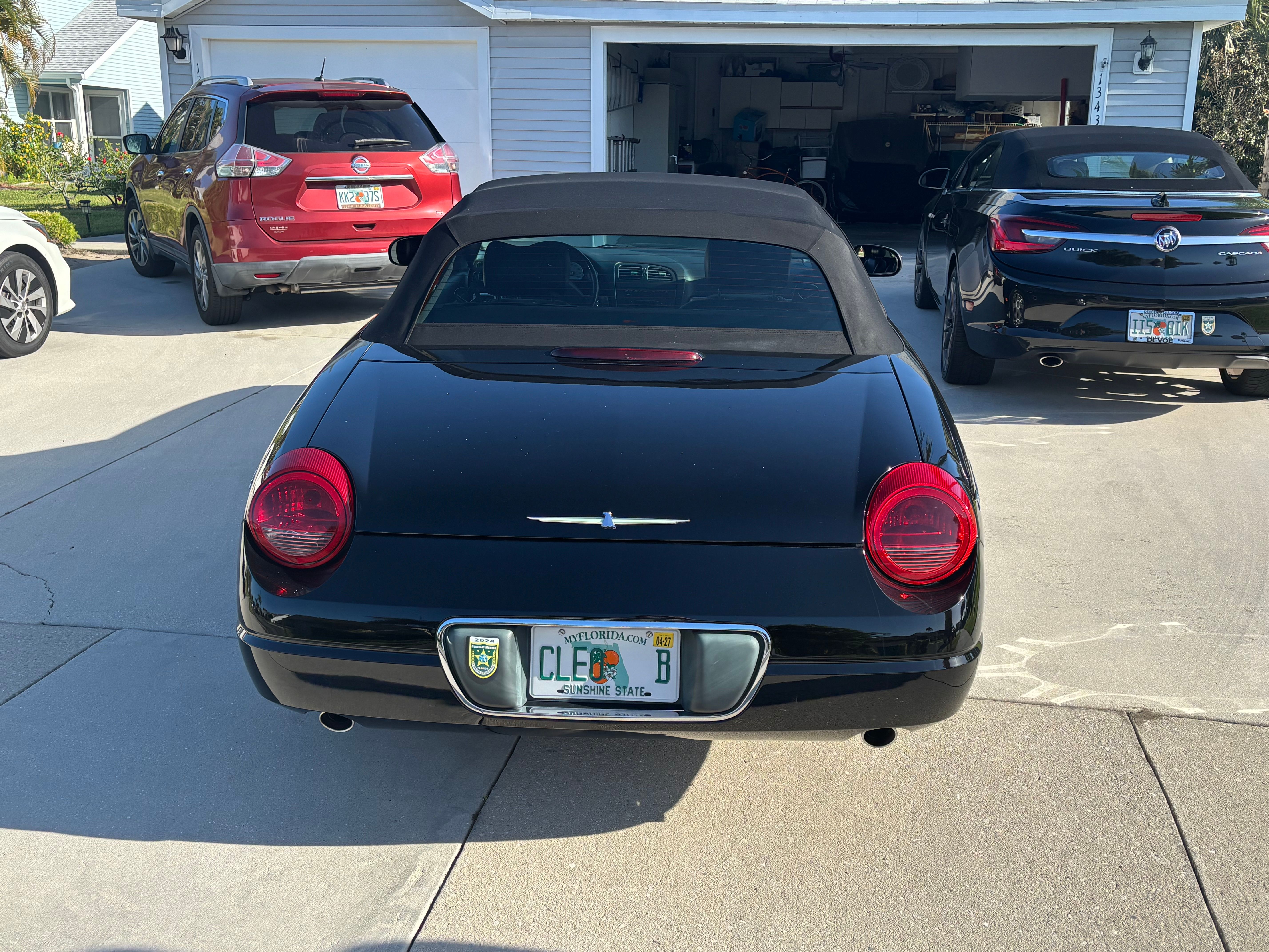 Used 2004 Ford Thunderbird RWD image 8