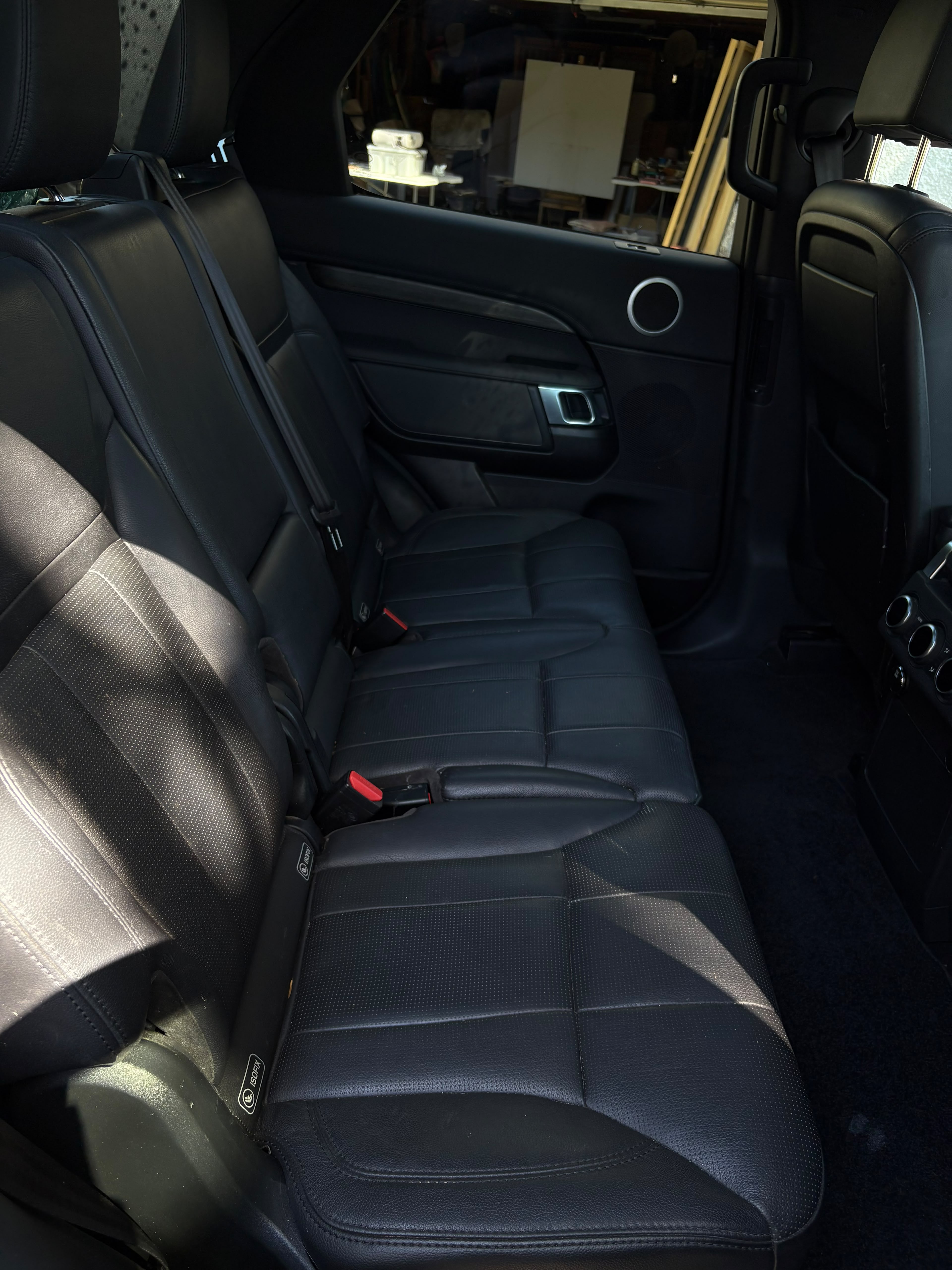 Used 2017 Land Rover Discovery HSE AWD/4WD image 21